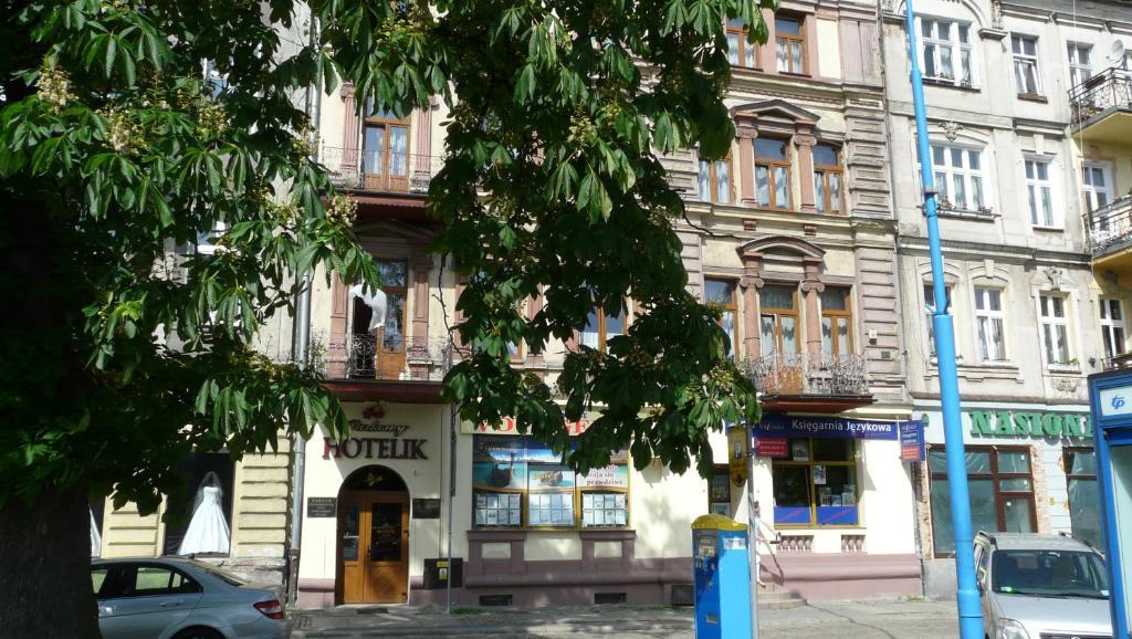 Hotelik Parkowy Легница Экстерьер фото