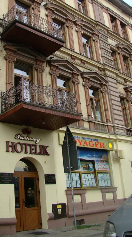 Hotelik Parkowy Легница Экстерьер фото